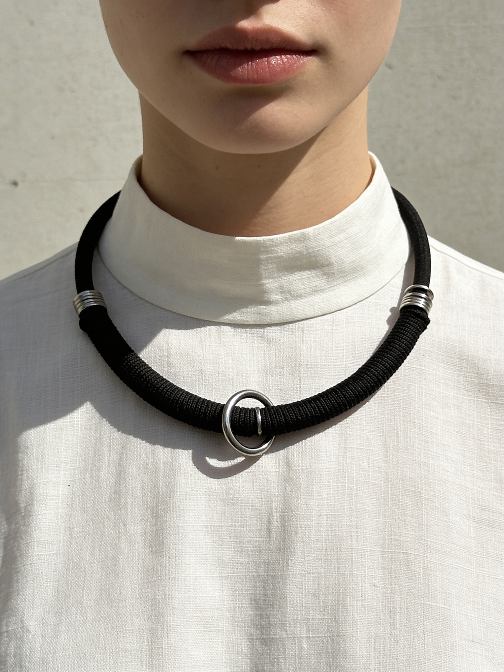 Chunky Modern Choker in Black