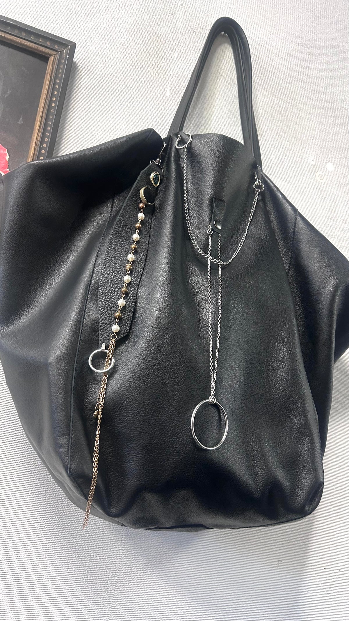 Y2K Style Black Leather Shoulder Bag with Chains